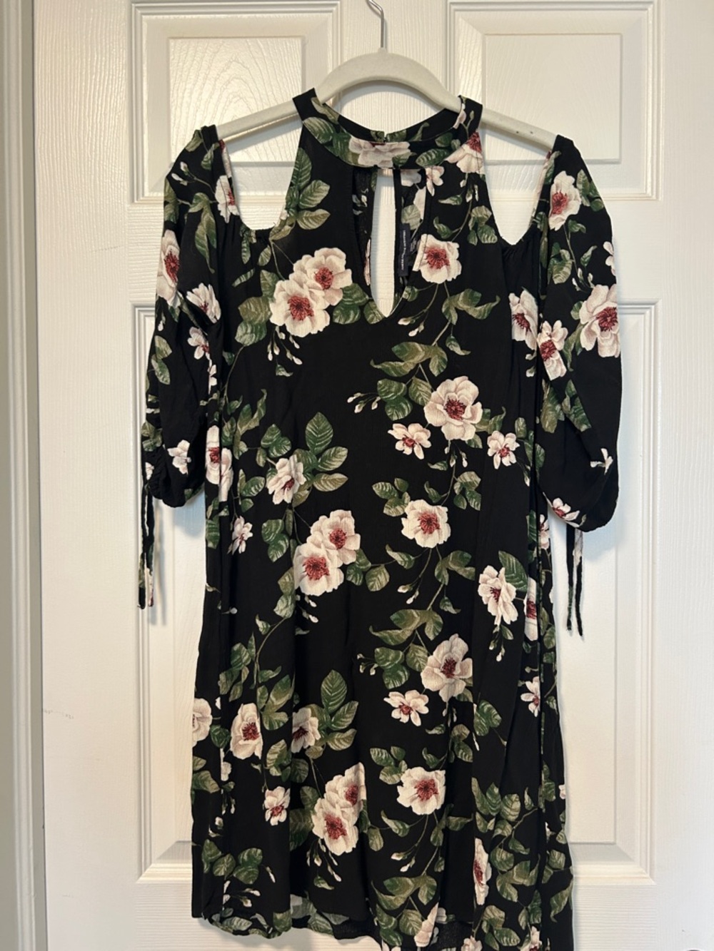 American Eagle Outfitters Black Floral Cold-Shoulder Long Sleeve Dress